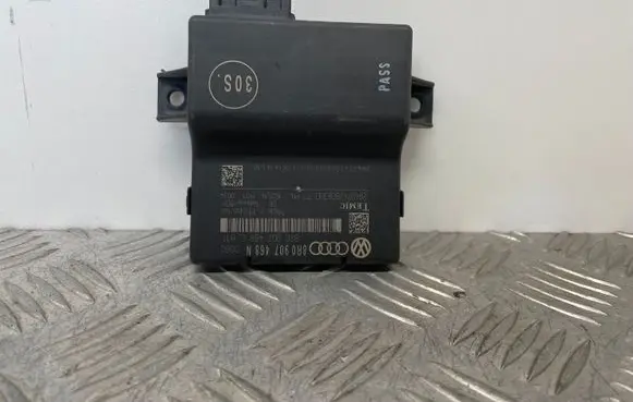 Audi A4 S4 B8 8K Gateway control module 8R0907468N 8R0907468C
