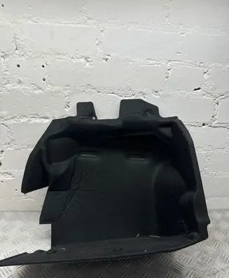 Mercedes-Benz E W212 Other trunk/boot trim element A2126822141