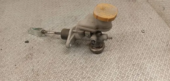 Subaru Impreza II Clutch master cylinder 