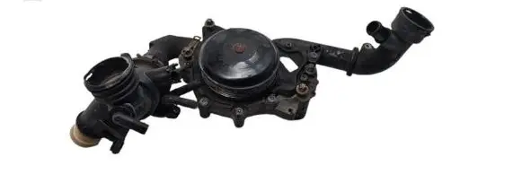Mercedes-Benz E W212 Water pump A6512006401