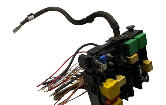 Peugeot 308 Fuse module 9804848580