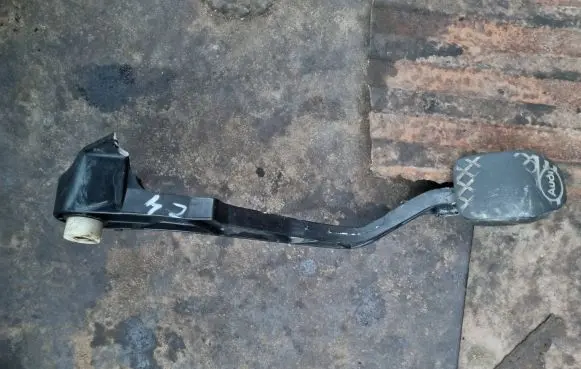 Audi A6 S6 C4 4A Accelerator throttle pedal
