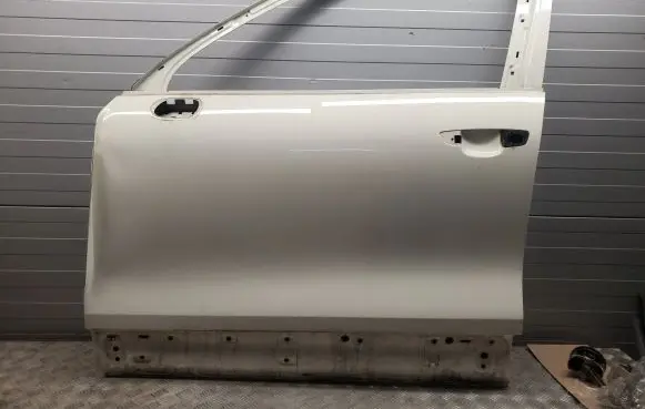 Porsche Cayenne (92A) Front door 7P0831311B