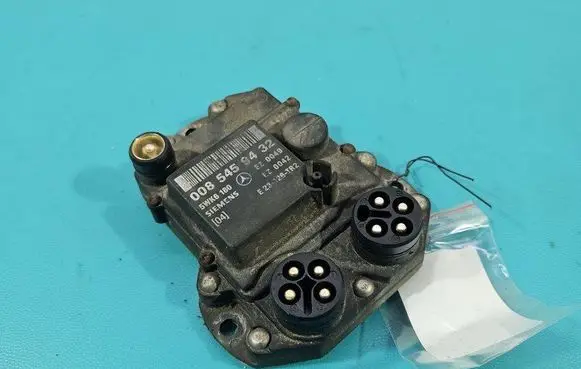 Mercedes-Benz E W124 Ignition amplifier control unit 0085459432 IMPRK1471090