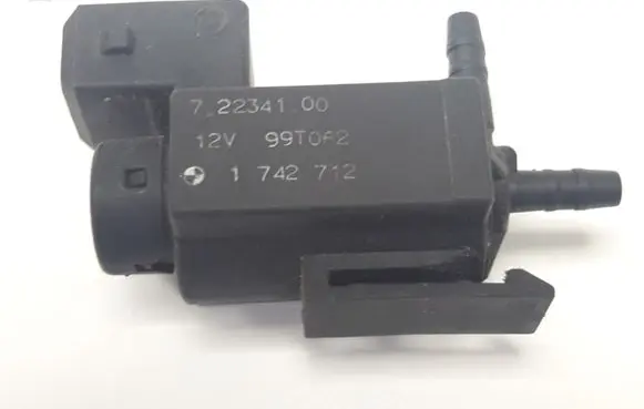 BMW 5 E39 Vacuum valve 72234100 99T062