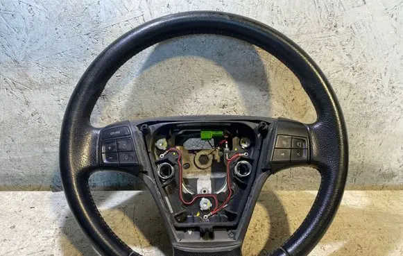 Volvo V50 Steering wheel 30764359 19102006