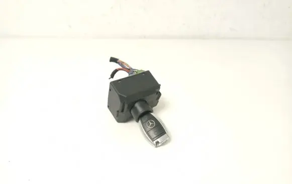 Mercedes-Benz A W176 Ignition lock A2469059900