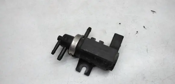 Audi A3 S3 8L Turbo solenoid valve 1J0906627