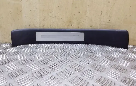 Seat Exeo (3R) Rear sill trim cover 8E0853376P