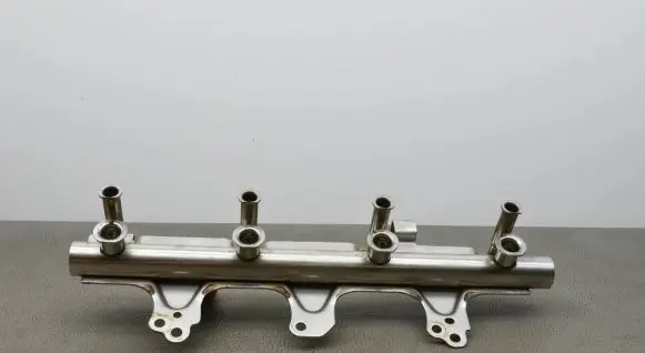 Audi Q3 8U Fuel main line pipe 06J133317M 06J906051D