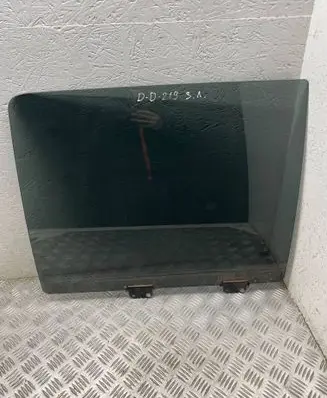 Dodge Durango II Rear door window glass 
