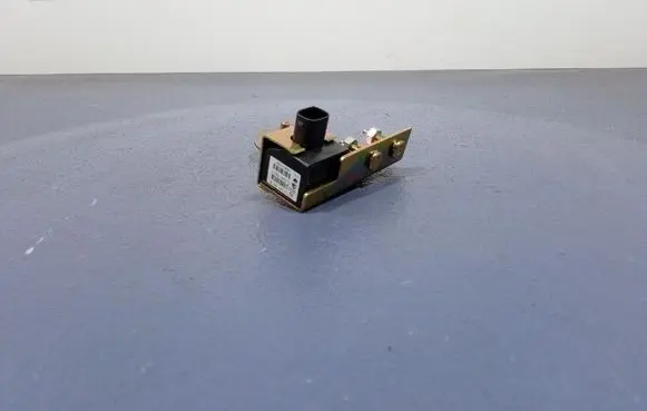 Audi A3 S3 8L ESP acceleration yaw rate sensor 1J0907651A