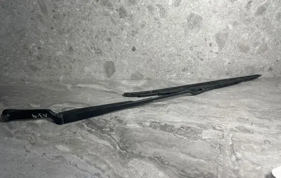 Audi A3 S3 8L Front wiper blade arm 1J1955409A