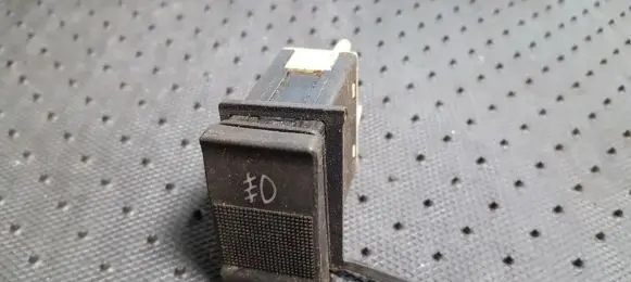 Fog light switch