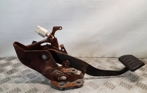 Toyota Auris E180 Brake pedal 