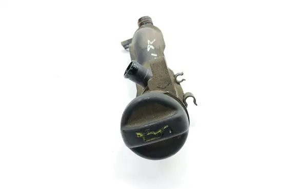Volvo V50 Oil fill pipe 