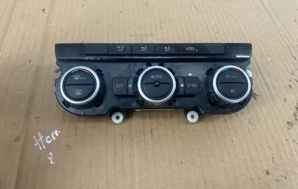 Volkswagen PASSAT B7 Climate control unit 3AA907044B 5HB01125710 1201420641