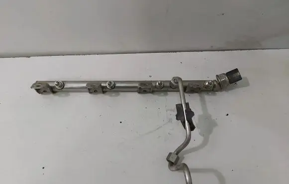 BMW 5 F10 F11 Fuel main line pipe 7537319