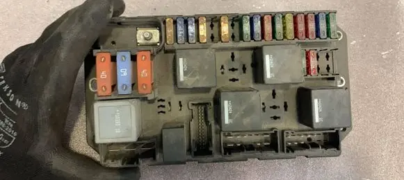 Land Rover Range Rover L322 Fuse module BH4214N030AA