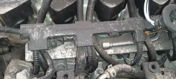 Honda Civic Fuel main line pipe