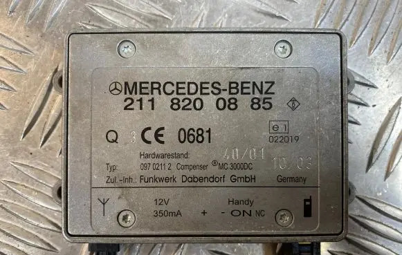 Mercedes-Benz E W211 Antenna control unit 2118200885 09702112 MC3000DC