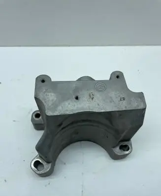 Dodge Durango Gearbox mount 68275990AA 68275990