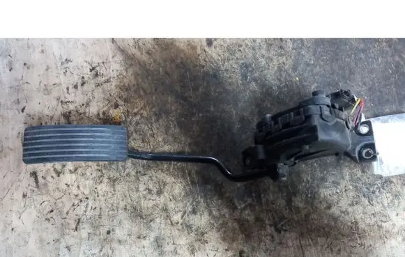 Volvo S40, V40 Accelerator pedal position sensor