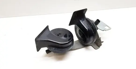 BMW 5 E60 E61 Horn signal 6935709