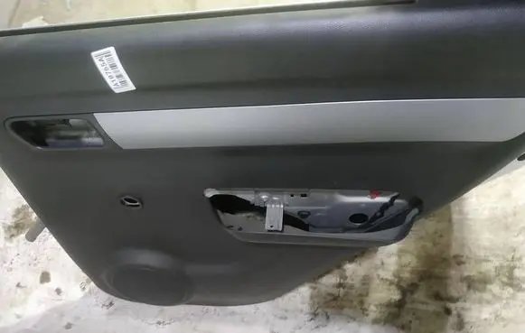 Suzuki Swift I Rear door card panel trim