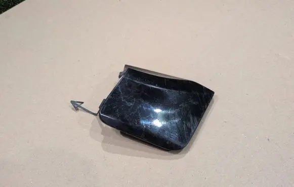 Renault Koleos II Front tow hook cap/cover 511804597R