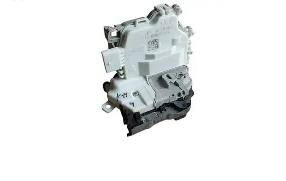 Audi A4 S4 B9 Rear door lock 8X0839015E