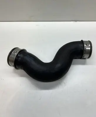 Volkswagen PASSAT B6 Intercooler hose/pipe 1K0145832E