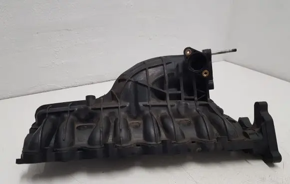 KIA Sportage Intake manifold 283102F010