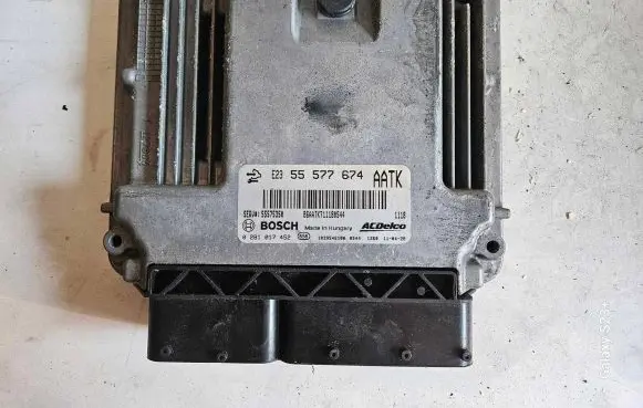 Opel Insignia A Engine control unit/module 55577674 55575350 0281017452