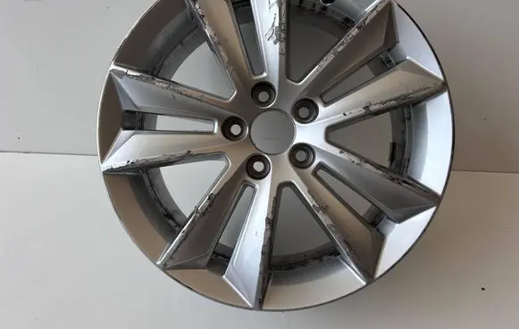 Volvo V60 R17 alloy rim 31471309