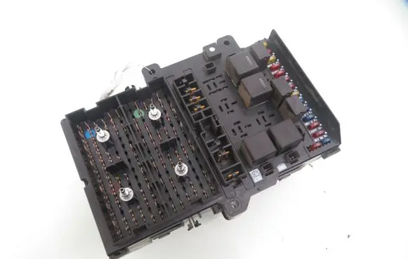 Chrysler Voyager Central body control module P04707996AF P04686502AE TBQJ293910085