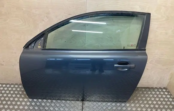 Door (2 Door Coupe)