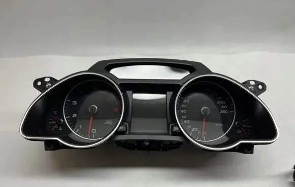 Audi A5 8T 8F Speedometer (instrument cluster) 8T0920930B