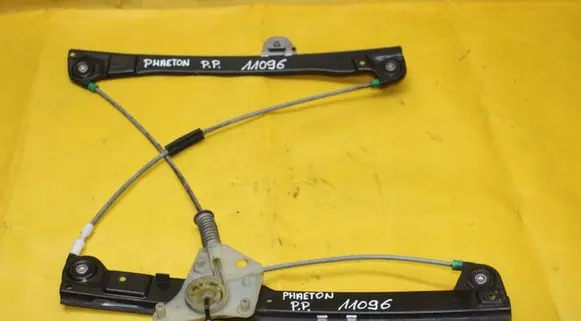Volkswagen Phaeton Front door window regulator with motor