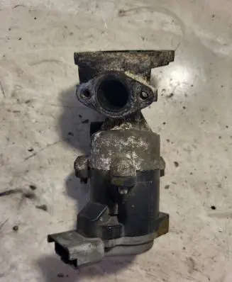 Jaguar S-Type EGR valve 4R8Q9D475AC