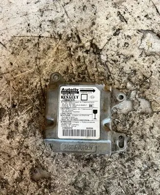 Renault Megane I Airbag control unit/module 7700437475 550803600