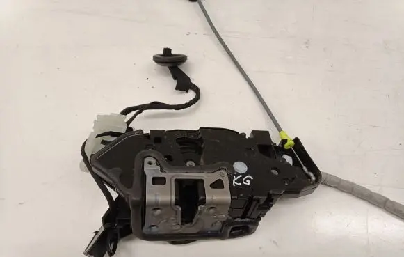Mercedes-Benz GLA H247 Rear door lock A1770032999