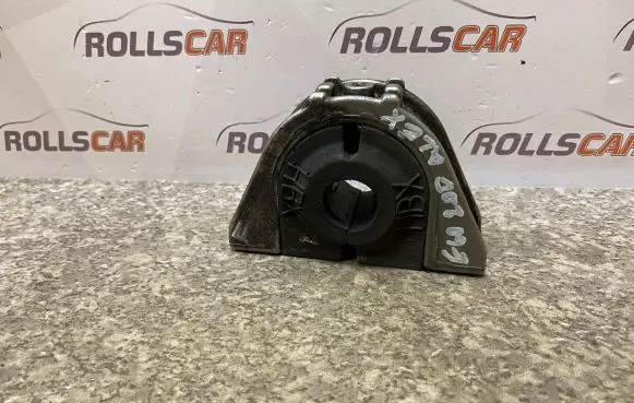 BMW 5 E60 E61 Sway bar bush bracket, front 31356766509903
