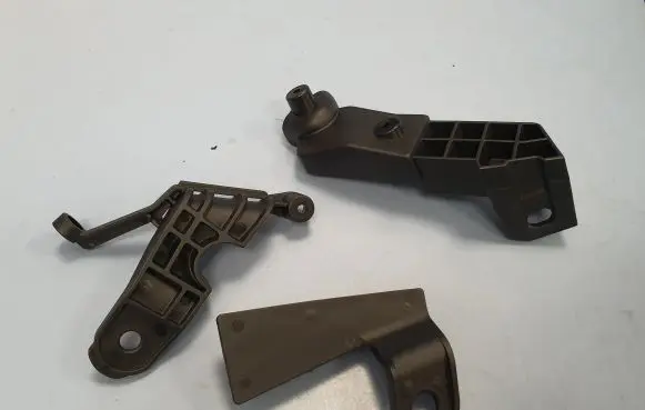 Toyota Land Cruiser (J150) Headlight/headlamp mounting bracket
