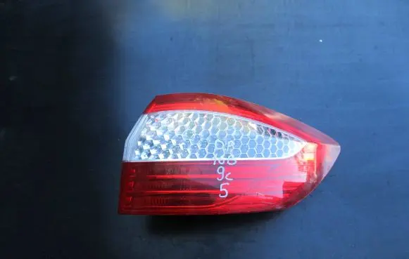 Ford Mondeo MK IV Rear/tail lights 7S7113404B 0374D