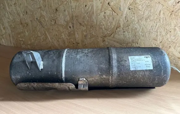 Mercedes-Benz GL X166 Air suspension tank/reservoir A1663200215