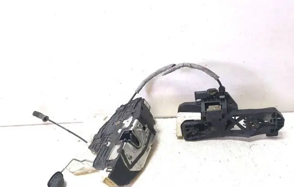 Mercedes-Benz S W221 Front door lock A2217200935