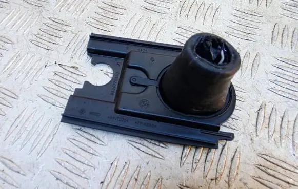 Opel Mokka B Fuse box cover 9824770380