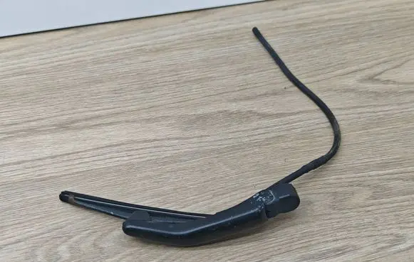 Volvo S80 Headlight wiper blade 