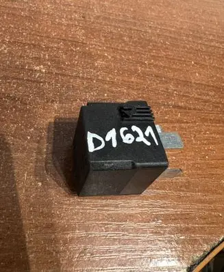 Mercedes-Benz E W210 Other relay A0025421319 D1621